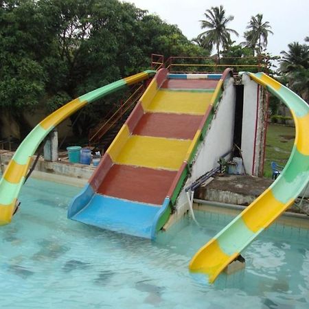 Pali Beach Resort Malad Экстерьер фото