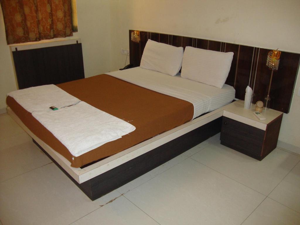 Pali Beach Resort Malad Номер фото