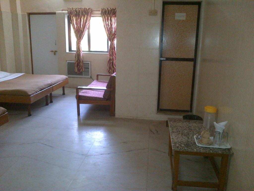 Pali Beach Resort Malad Экстерьер фото